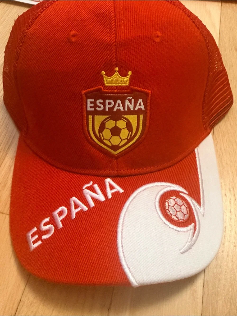 España Spain Soccer Fan Pack - Team Hats (2) and Fifa Scarfs (2) - NEW